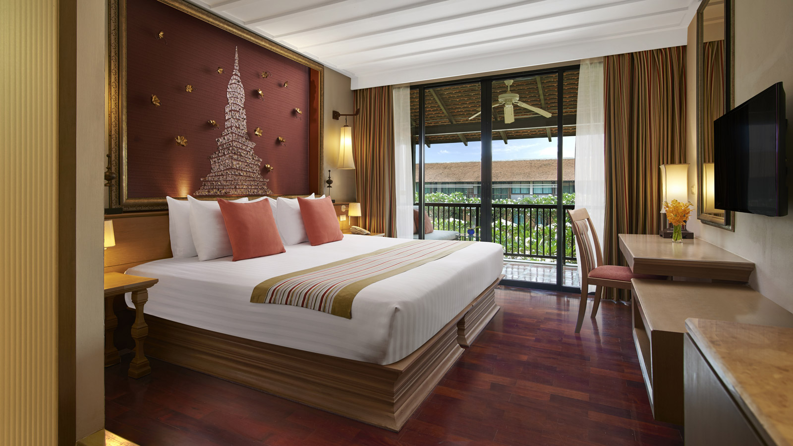 King bed in Superior - Sukhothai Heritage Resort